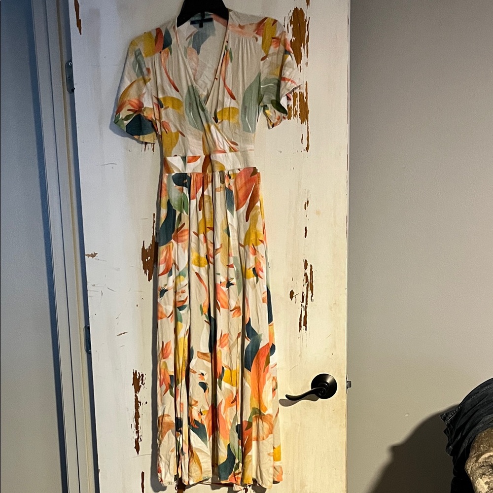 Shore Floral maxi Dress - open back Sz Sm